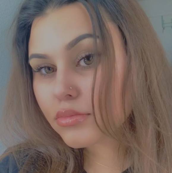 Poshmark profile picture for @suck